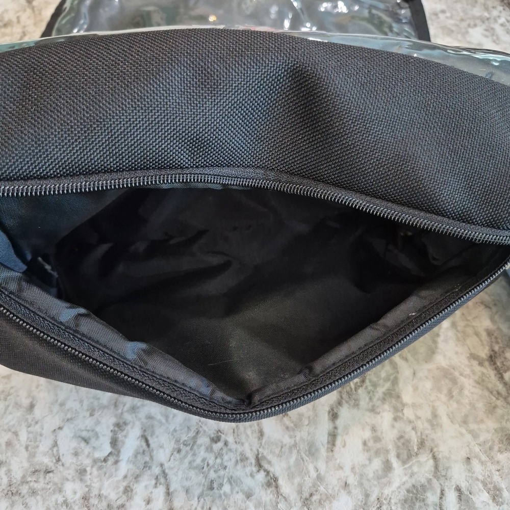 Kenneth Cole Black toiletry bag 3 Compartments - Picture 5 of 6